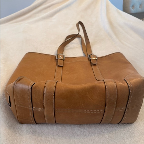 Vintage Coach Tan Leather Tote in Good used condition - Picture 2 of 6